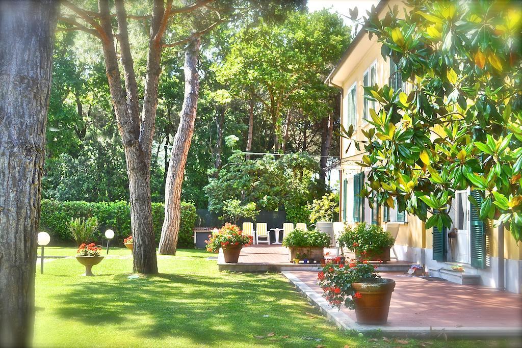 Hotel Villa Fiorisella Марина-ди-Масса Экстерьер фото