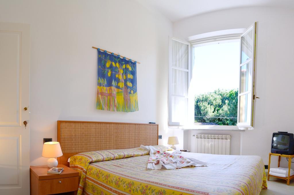 Hotel Villa Fiorisella Марина-ди-Масса Номер фото