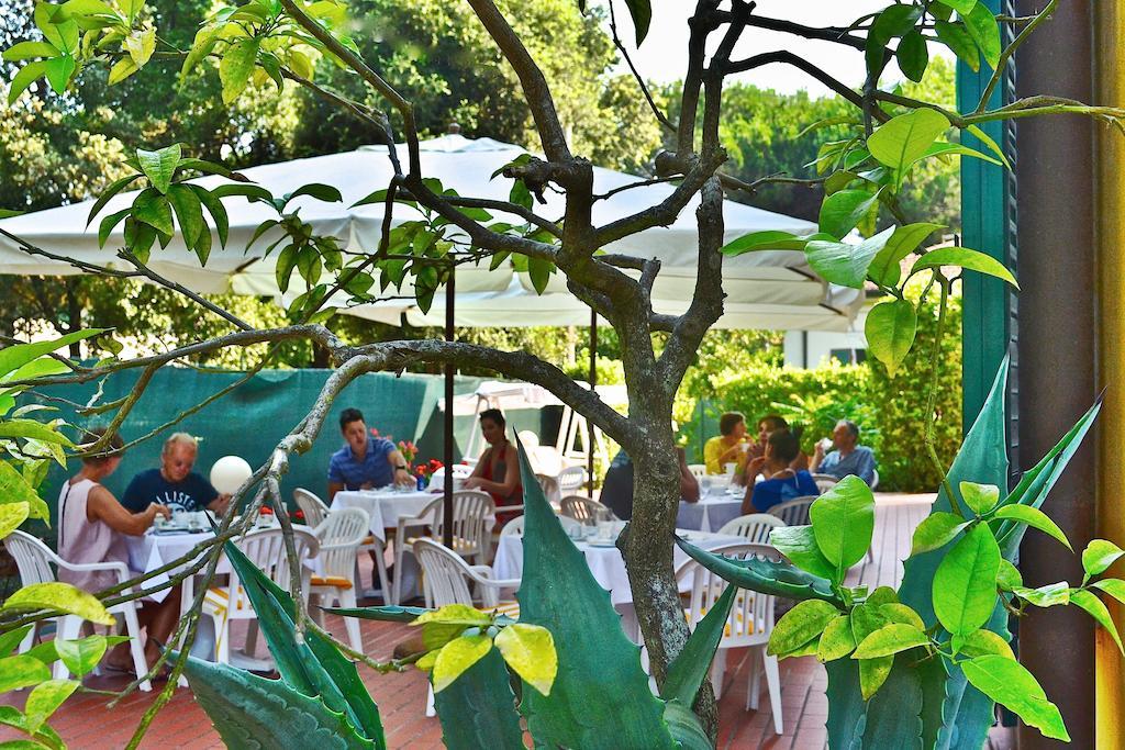 Hotel Villa Fiorisella Марина-ди-Масса Экстерьер фото