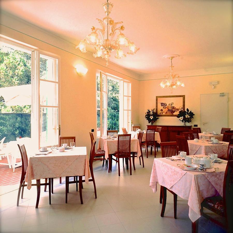 Hotel Villa Fiorisella Марина-ди-Масса Экстерьер фото